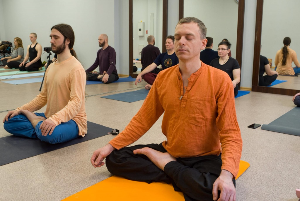 Медитация в асанах - семинар Йоги Алламанатха, СПб, февраль 2018
